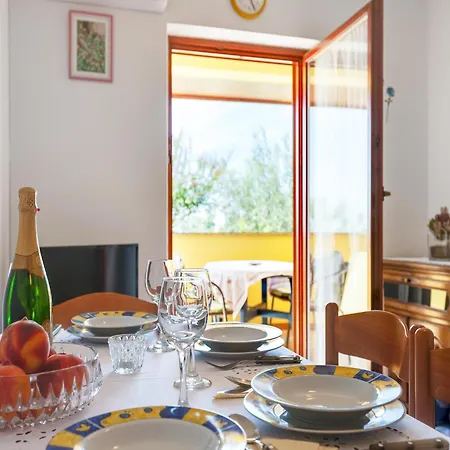 Apartman Secluded In With Garden Poreč