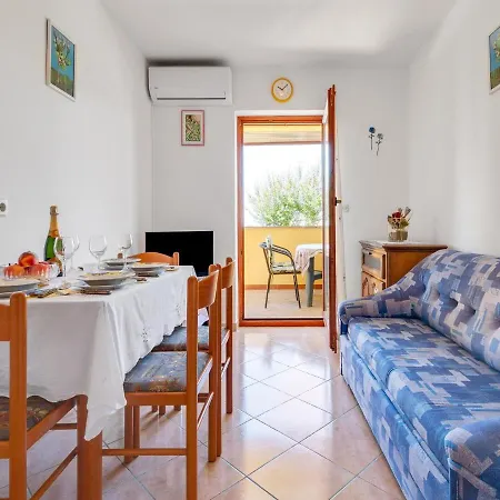 Secluded In Pore With Garden * Porec