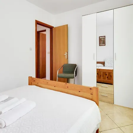 Secluded In Pore With Garden * Porec